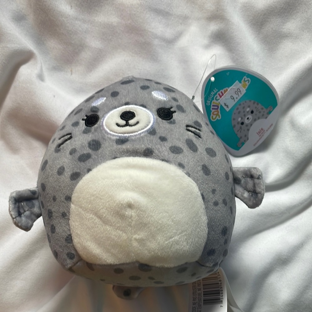 NWT Isis the Seal Squishmallow!